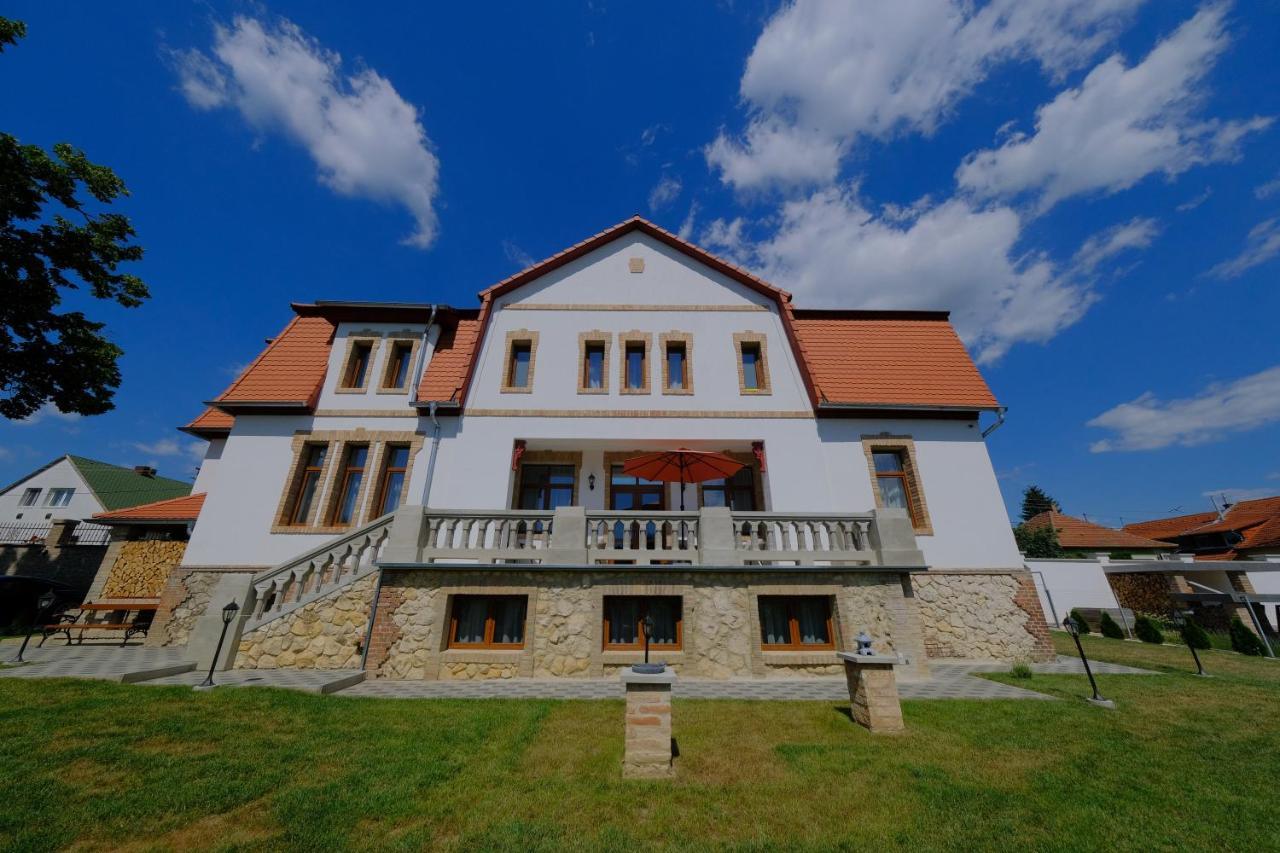 Lauber Villa Peçuy Dış mekan fotoğraf